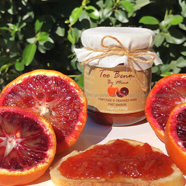 Confiture artisanale d'oranges moro composée de 71% de fruits